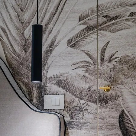 - Golden Grove 3bd * Florencie